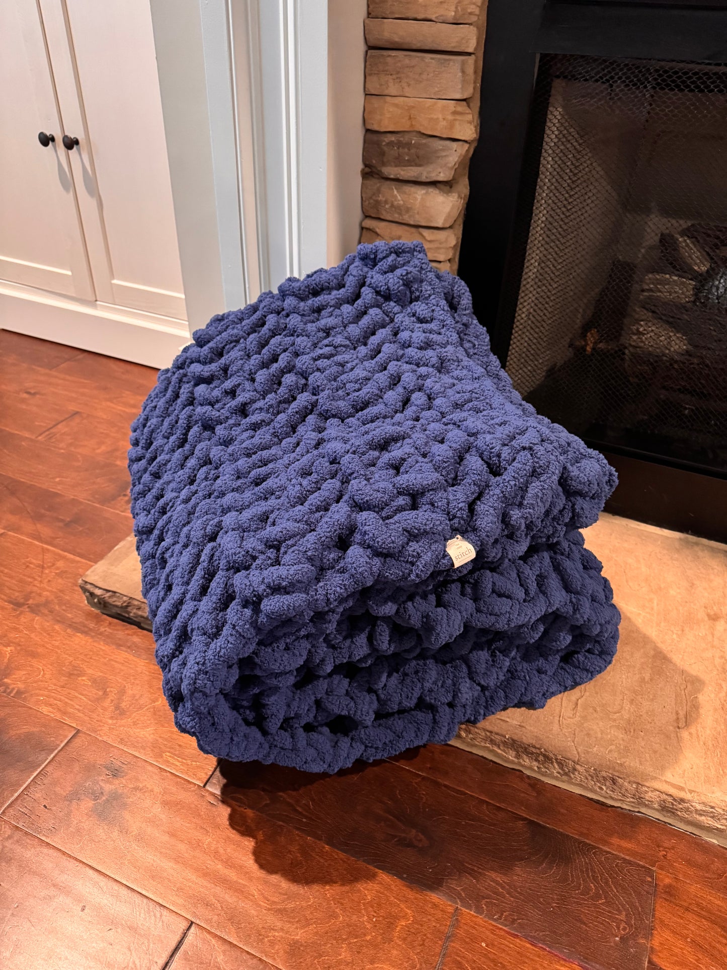 Colossal Chevron Throw
